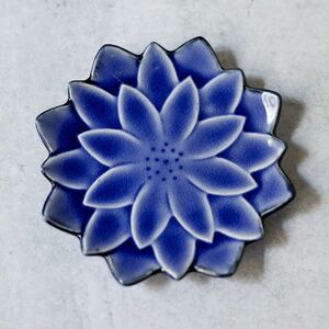 Vintage MCI Japan blue chrysanthemum ceramic plate dish 4.75 inches please read